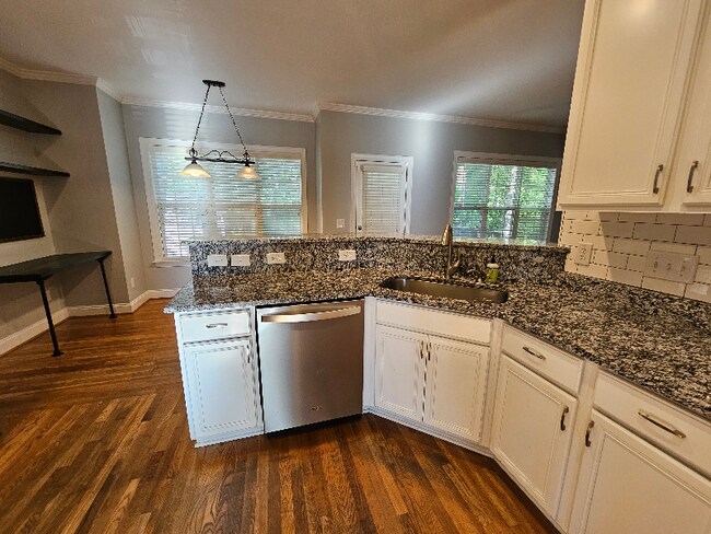 Foto del edificio - 10 Highgrove Ln