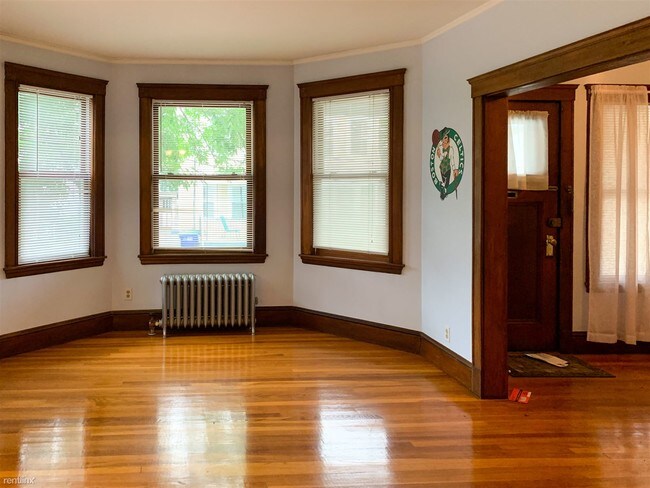 Foto del edificio - 2 br, 1 bath Apartment - 45 Upland Rd