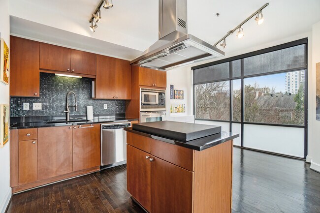 Foto del edificio - 2626 Peachtree Rd