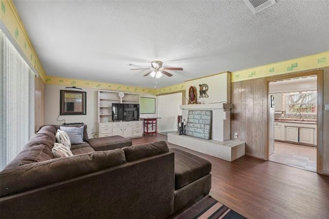 Building Photo - 411 Co Rd 3609