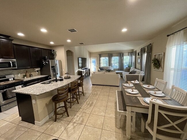 Foto del edificio - 12310 Coal Mine Rise