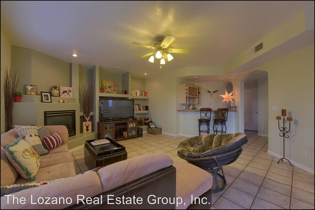 Foto del edificio - 5 br, 3 bath House - 909 Via Descanso Drive