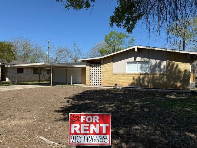 Photo - 317 E Lindbergh Blvd House