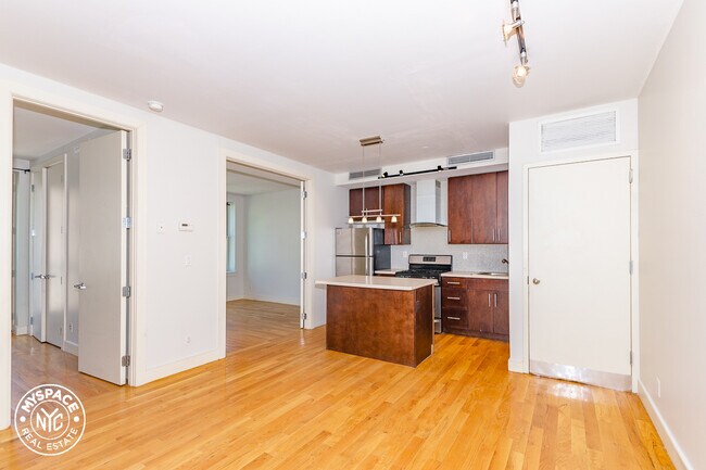 Building Photo - 26 Fayette St