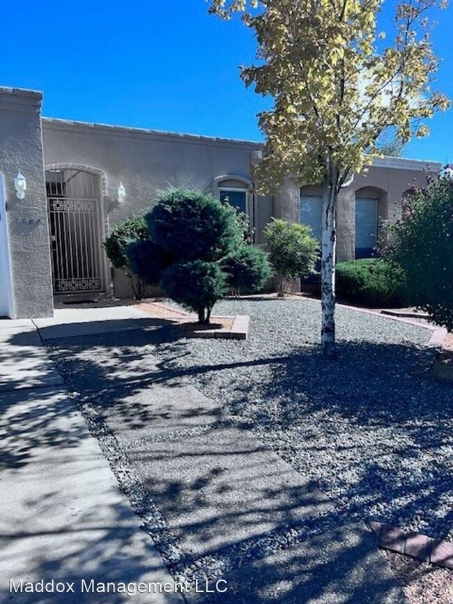 Building Photo - 2 br, 2 bath House - 7608 La Madera Rd NE