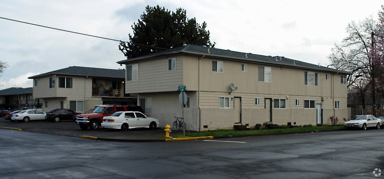Building Photo - 755 Davidson St SE