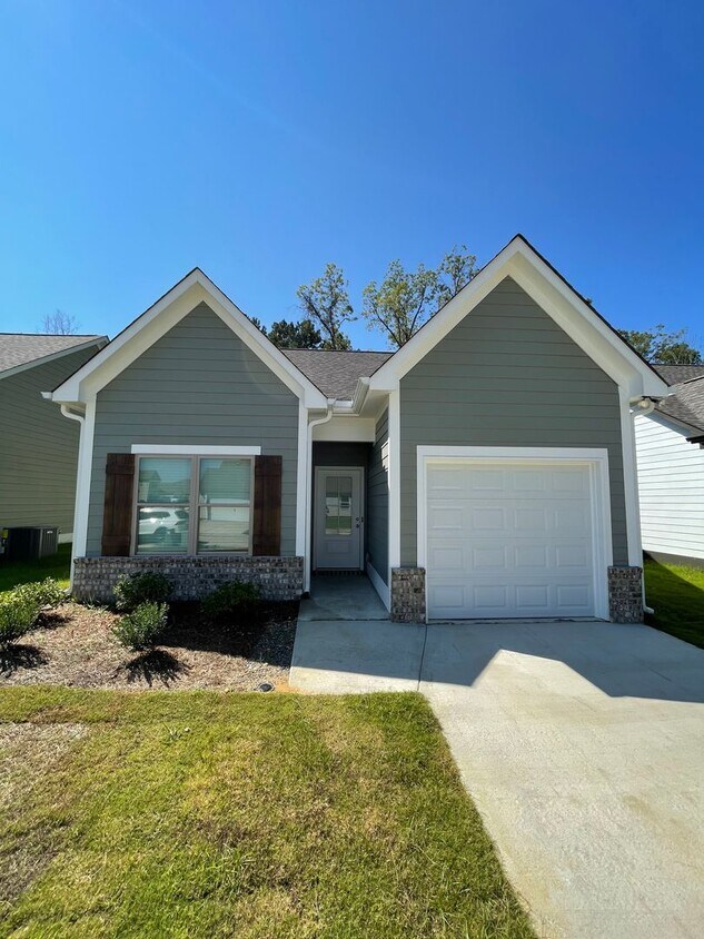 Primary Photo - New Construction Home for Rent in Odenvill...