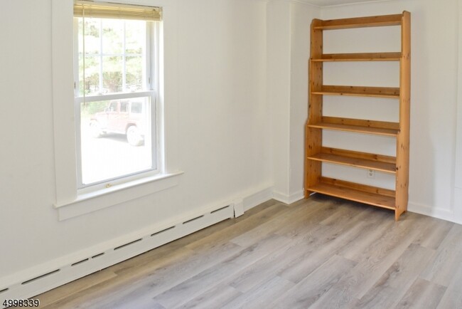 Foto del edificio - 169 W Hanover Ave