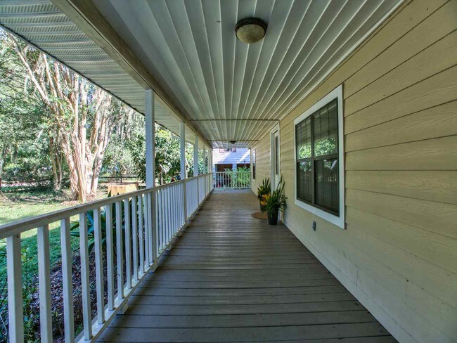 Building Photo - 12134 Waterfront Dr