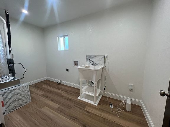 Building Photo - Your next home awaits!
