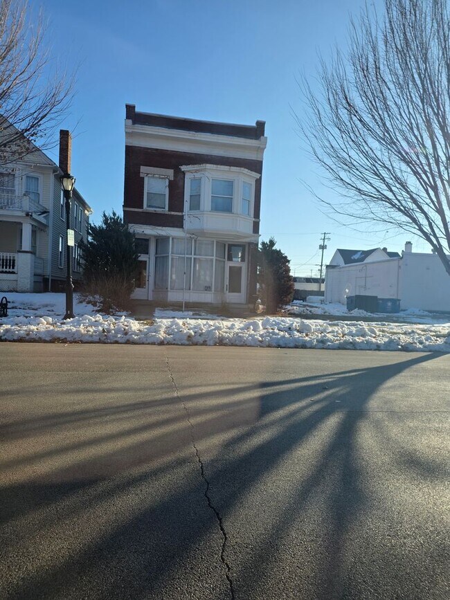 Foto del edificio - 622 S 8th St