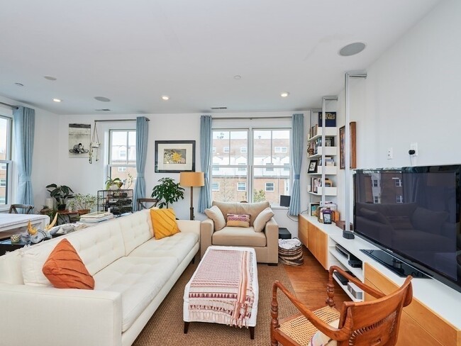 Foto del edificio - 290 Highland Ave