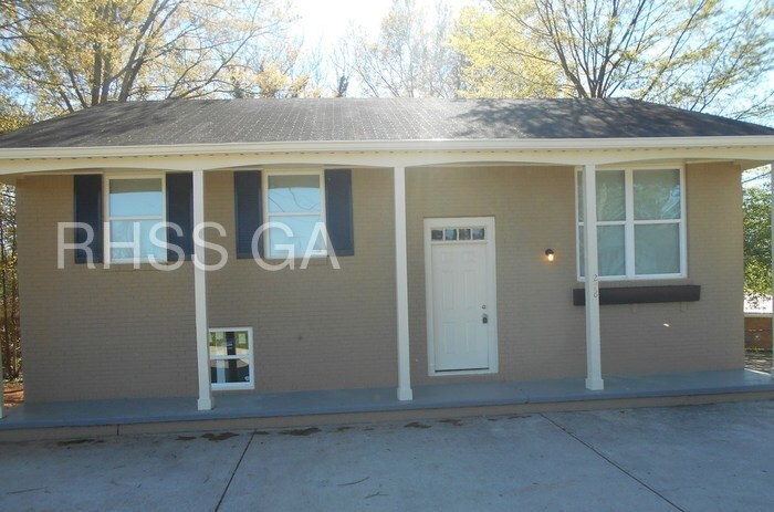 Primary Photo - 278 Longleaf Dr SE