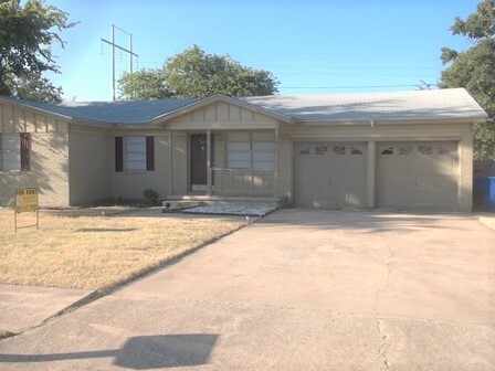 Foto principal - 2413 Post Oak Ave