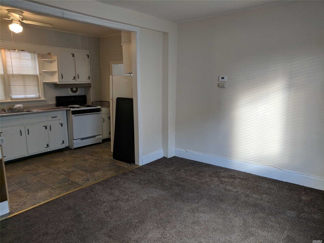 Foto principal - 1819 Deer Park Ave