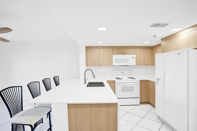 Foto del edificio - 9470 Tangerine Pl