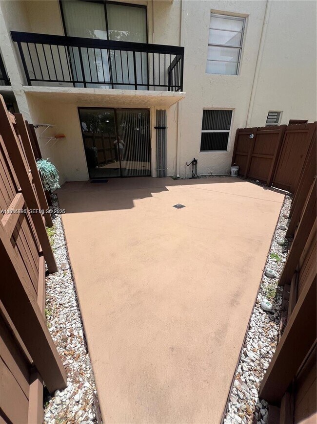 Foto del edificio - 8307 SW 142nd Ave
