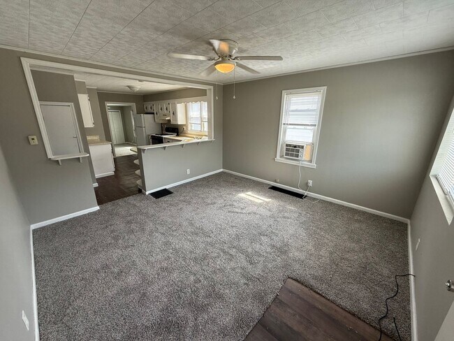 Foto del edificio - 3 Bed 1 Bath House located in Hoopeston, IL