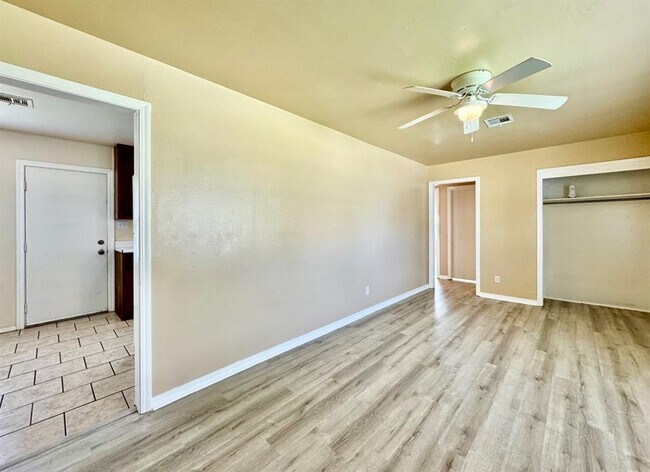 Foto del edificio - 3222 N Holman Ct