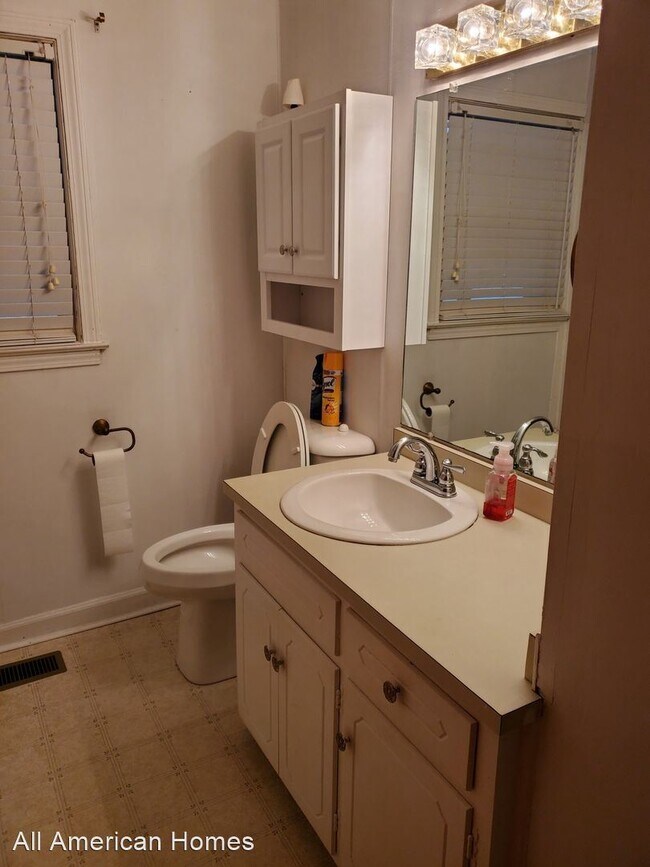 Foto del edificio - 2 br, 1 bath House - 7176 MAXWELL ROAD