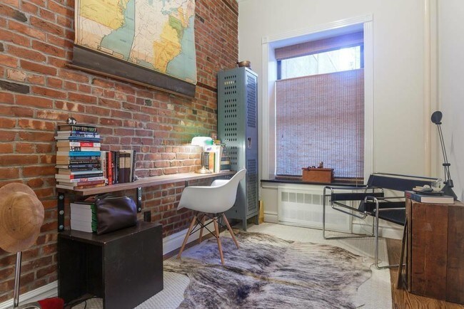Foto del edificio - 230 W 14th St