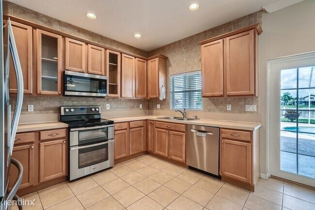 Foto del edificio - 5 br, 3 bath House - 22727 Killington Blvd...