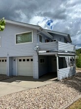 Building Photo - 2320 Calumet Cir