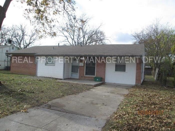 Primary Photo - 716 SW Southridge Dr