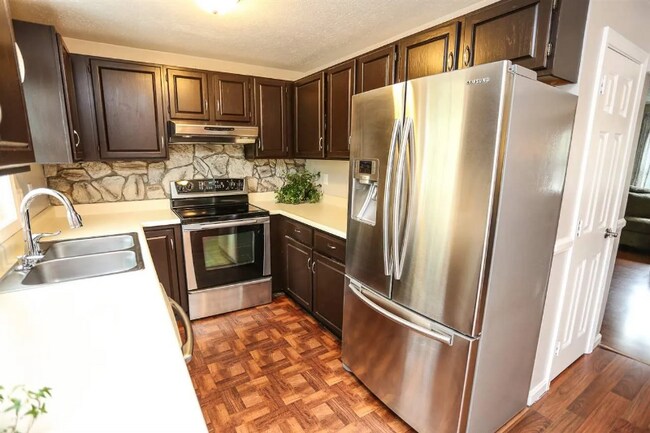 Foto del edificio - 106 Weston Rd