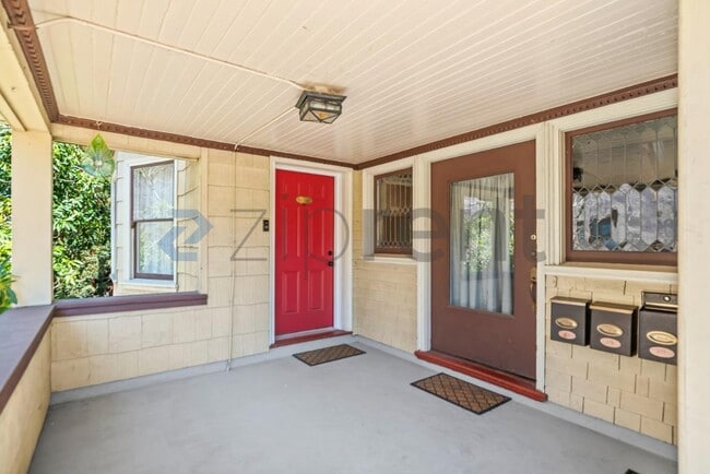 Building Photo - Unit 377