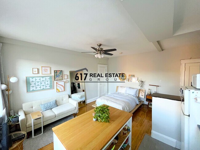 Building Photo - 1185 Commonwealth Ave