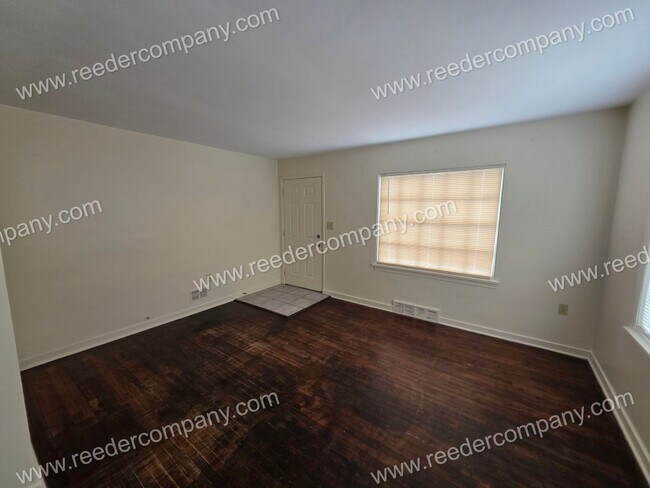 Foto del edificio - 2 bedroom 1 bathroom house in Gary