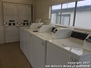 Foto del edificio - 144 W Villaret Blvd