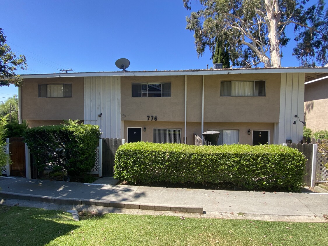 776 East Mariposa Street, Altadena, Building - 776 E Mariposa St