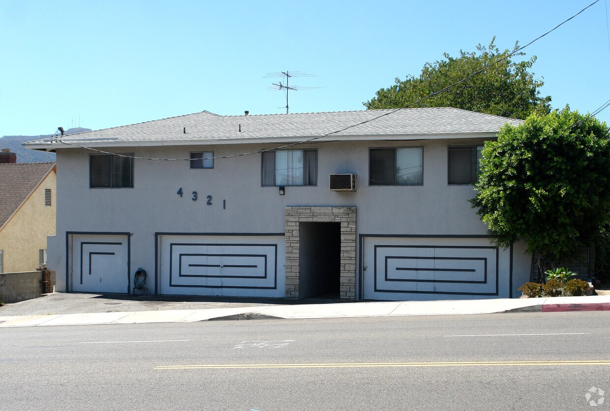 Building Photo - 4321 Ocean View Blvd