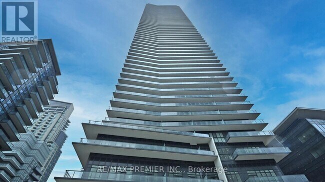 Building Photo - 38-838 Annie Craig Dr