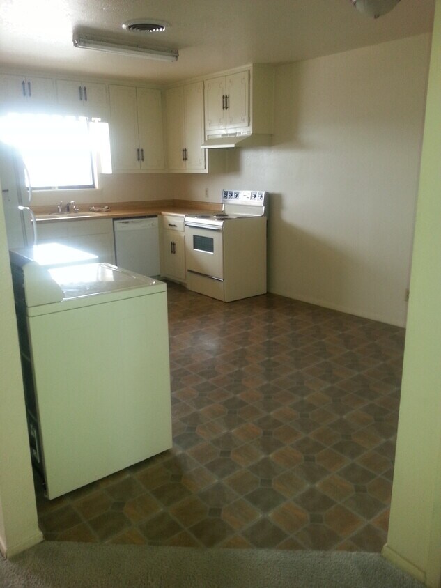 Primary Photo - 1504 Aspen Drive