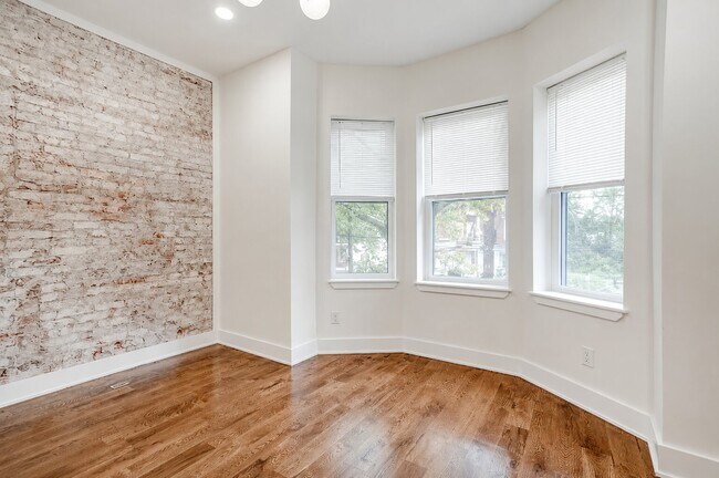 Foto del edificio - 4219 W Girard Ave