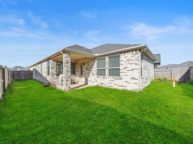 Foto del edificio - 4535 Hazel Bay Ct