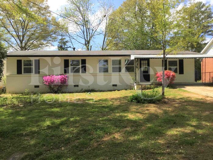 Primary Photo - 135 Harris Cir