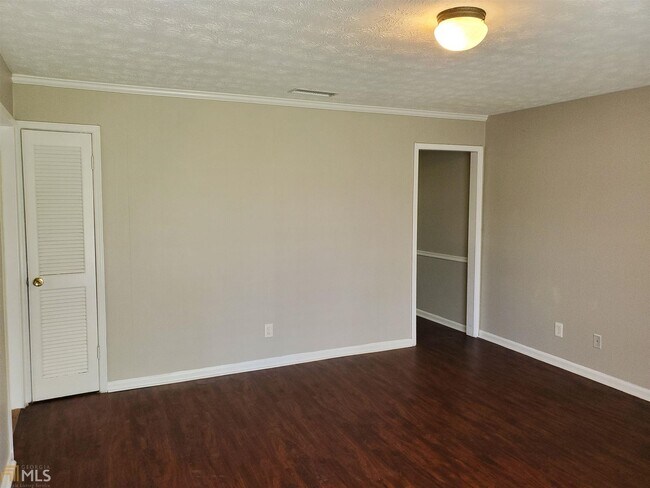 Foto del edificio - 886 Martin Heights Dr