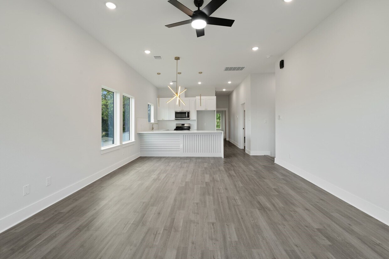 Building Photo - 8114 Double