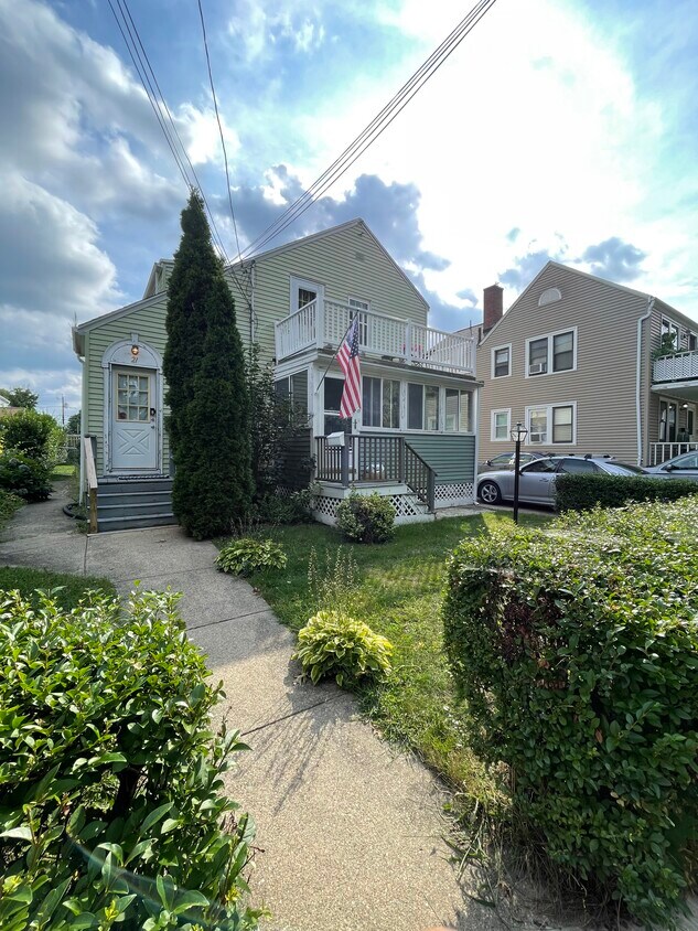 Primary Photo - 21 Avalon Ave