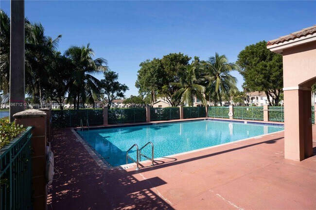 Foto del edificio - 2921 SE 13th Rd