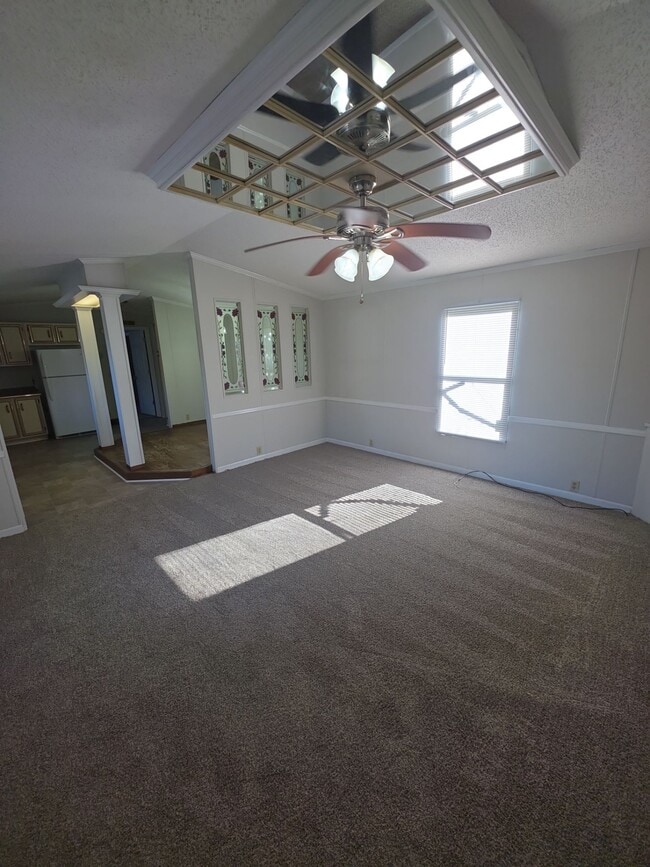 Building Photo - 2030 Wildwood Ct