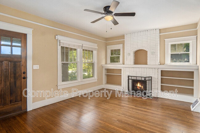 Building Photo - 1502 Oxmoor Rd