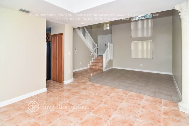 Building Photo - 1121 NW 129th Pl