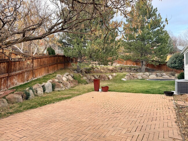 Foto del edificio - 1729 Colchester Ct