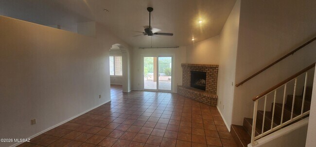 Building Photo - 71 E Windhill Dr