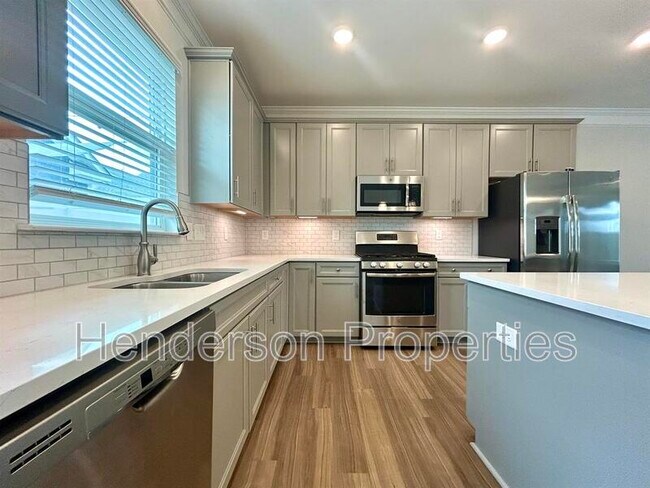 Foto del edificio - 512 Laurel Walk Ln